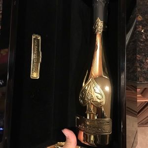 Ace of spades, bottle and box